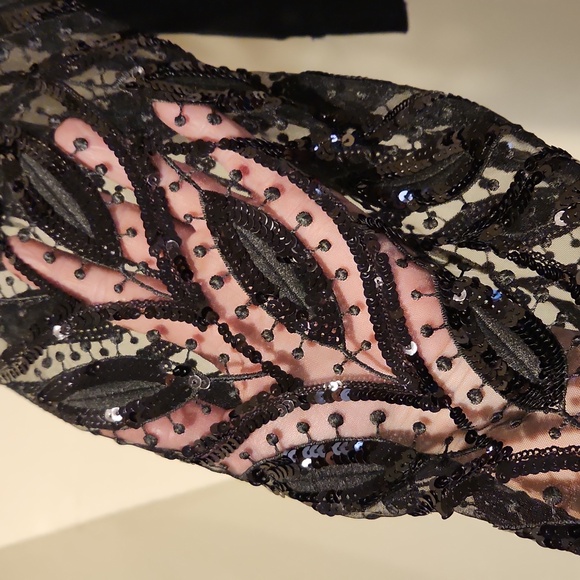 ❤️ ANTHROPOLOGIE MAEVE TASHA SEQUIN LACE SLEEVED SWEATSHIRT, SMALL - Picture 9 of 10